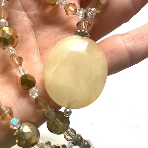 Chalcedony beaded pendant necklace - Picture 7 of 11